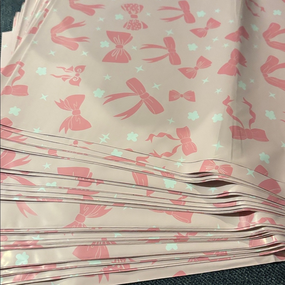BUNDLE OF 25 - 12x15.5” Pink Bow Patterned Breast Cancer Awareness Poly Mailers - Picture 3 of 6
